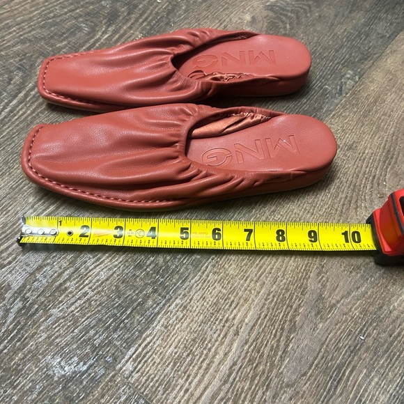 Mango 38 (7.5-8) NEW Red Mules with Square Toe and Ruched detail - Picture 3 of 14